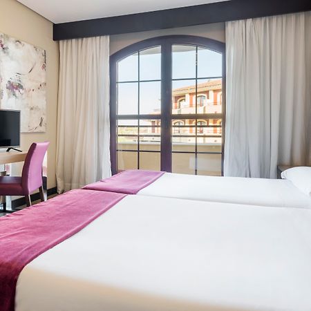 Hotel Ilunion Golf Badajoz Zewnętrze zdjęcie