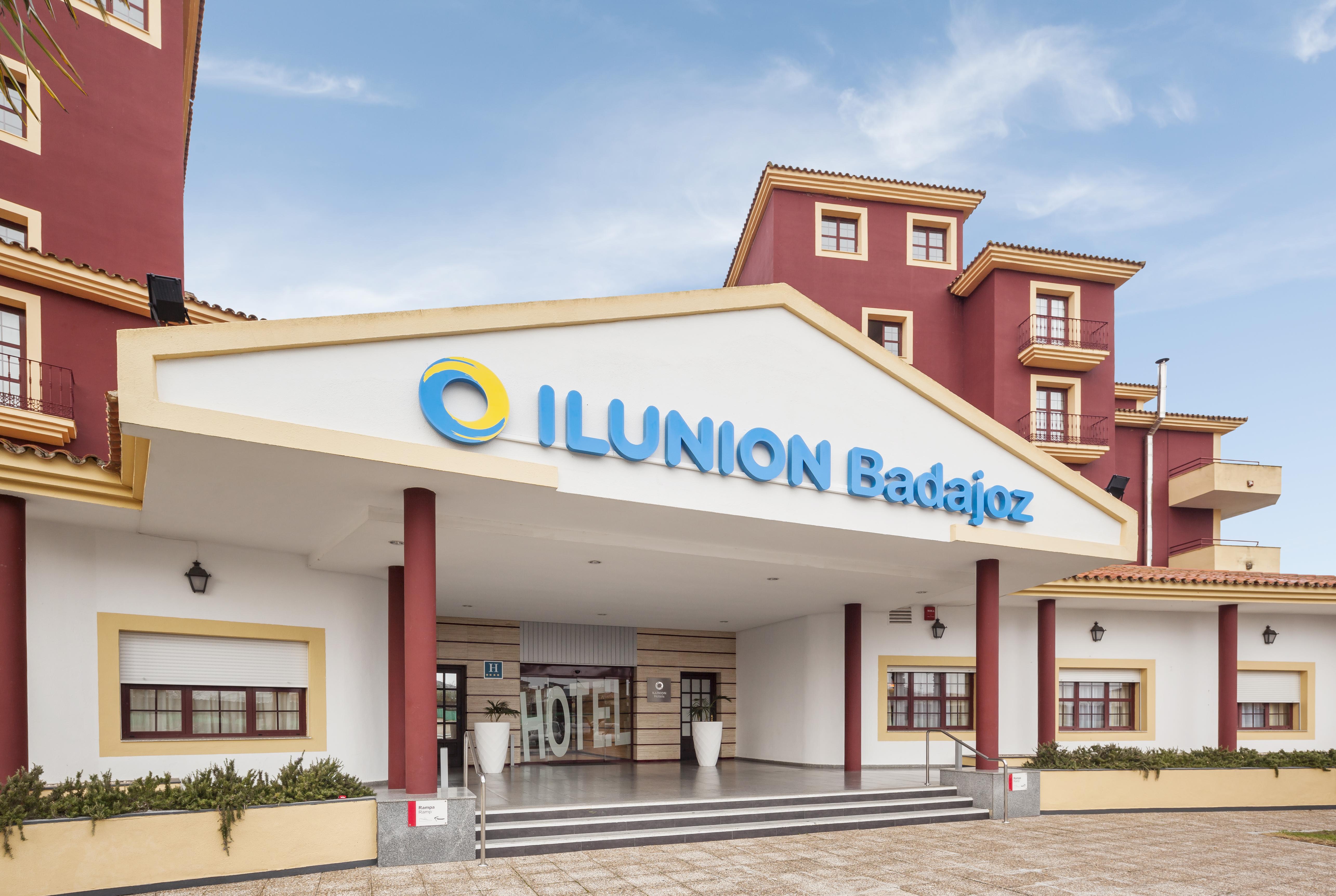 Hotel Ilunion Golf Badajoz Zewnętrze zdjęcie
