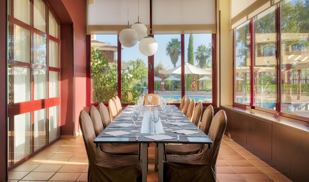 Hotel Ilunion Golf Badajoz Zewnętrze zdjęcie