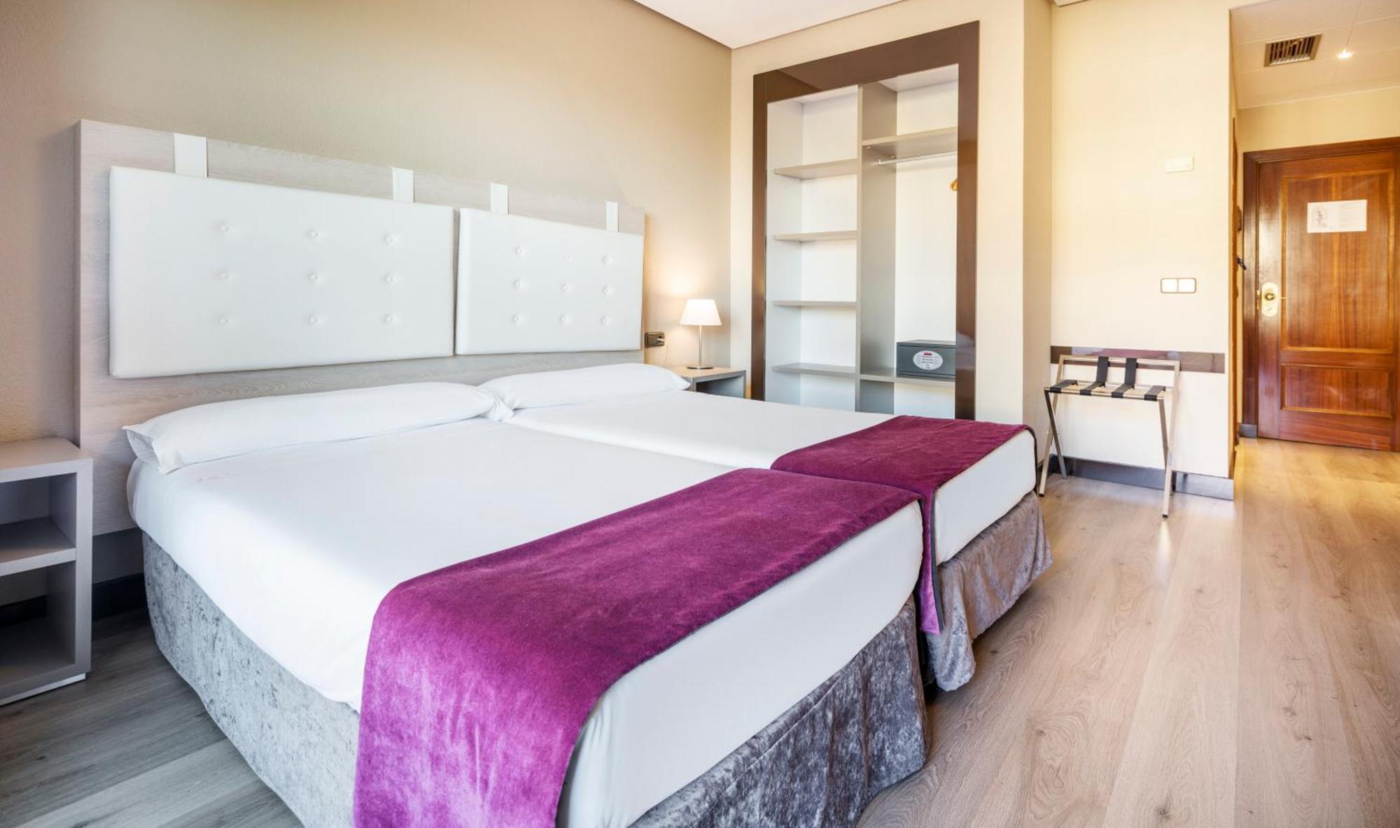 Hotel Ilunion Golf Badajoz Zewnętrze zdjęcie