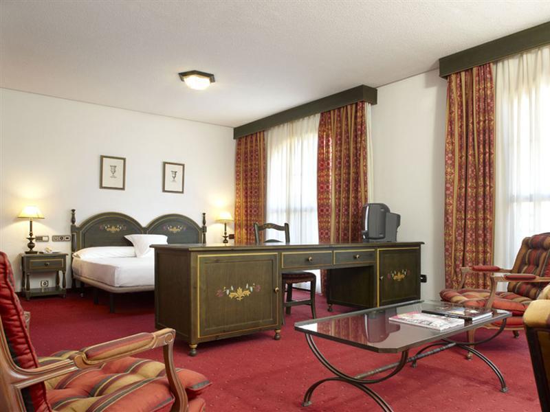 Hotel Ilunion Golf Badajoz Pokój zdjęcie